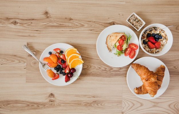 Mëngjes i bollshëm dhe i shëndetshëm