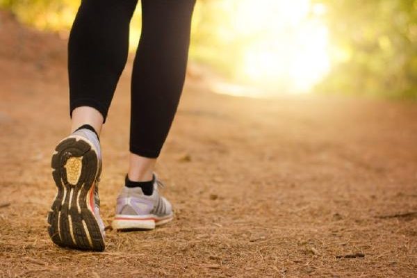 Humbni Peshë duke Ecur