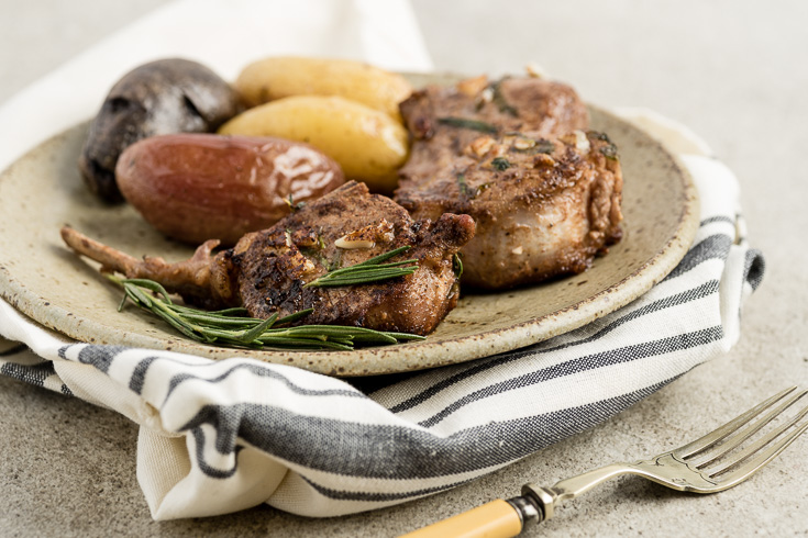 Është Fundjavë, le të Shijojmë Pak Mish