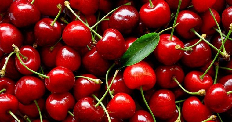 8 Arsye pse Duhet të Përvishni Mëngët për Qershitë